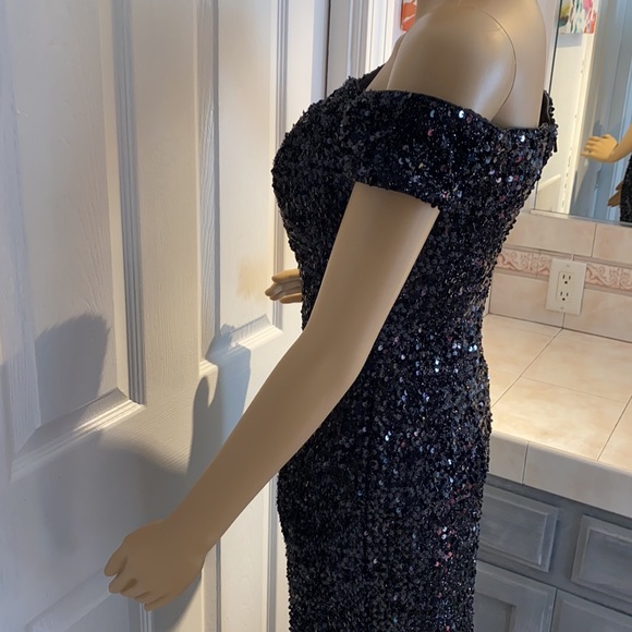 Sequin prom dress. - Picture 8 of 13